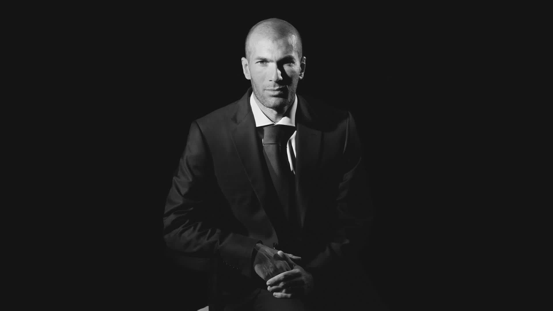 Cristiano Ronaldo-足坛疯狂夜，莱比锡备战惊魂、曼联连胜、泰山出局，国际比赛日上演魔幻剧情